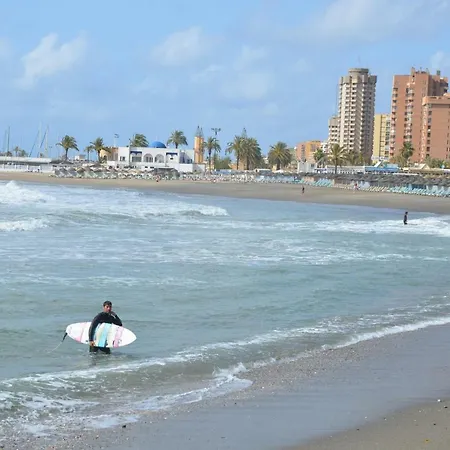 Al Lado De La Playa 아파트 *